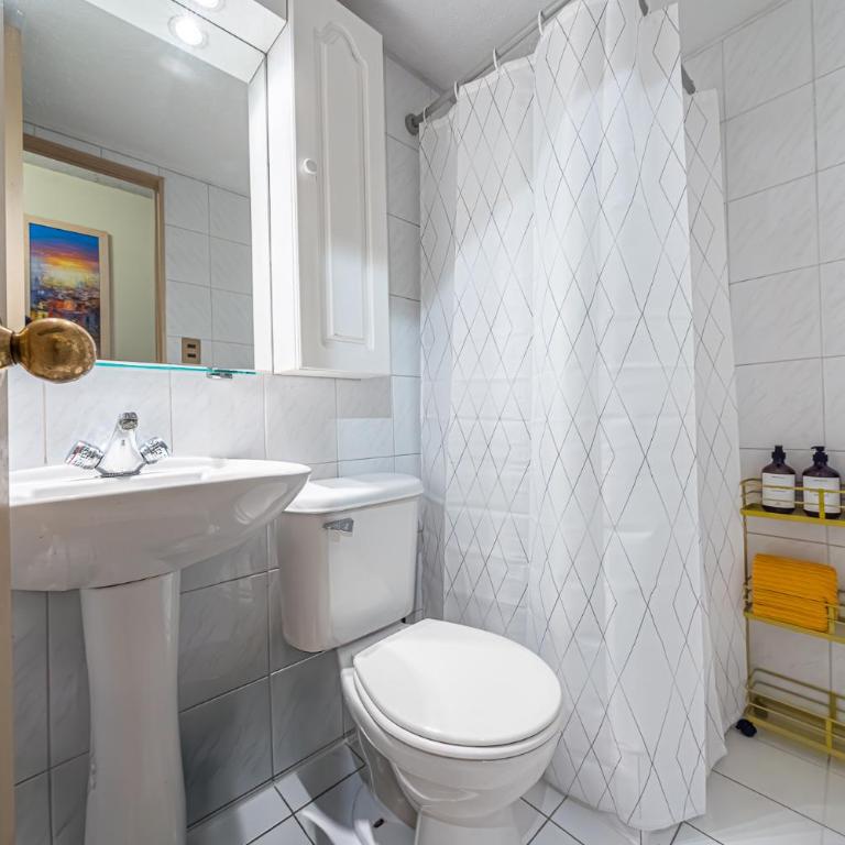 Departamento familiar céntrico - Three-Bedroom Apartment - 13