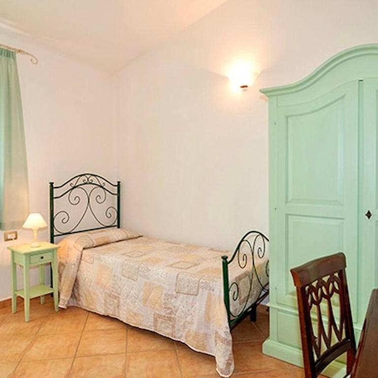 Residence with swimming pool just 5 minutes from Budoni, apartments with air conditoning and private outdoor area - Appartamento con 2 Camere da Letto - 9