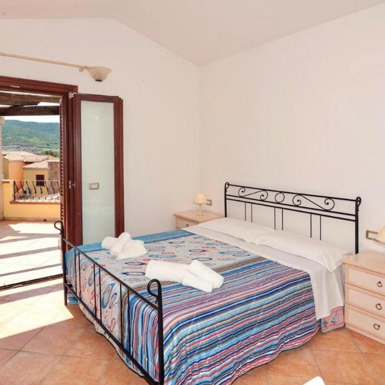Residence with swimming pool just 5 minutes from Budoni, apartments with air conditoning and private outdoor area - Appartamento con 2 Camere da Letto - 12