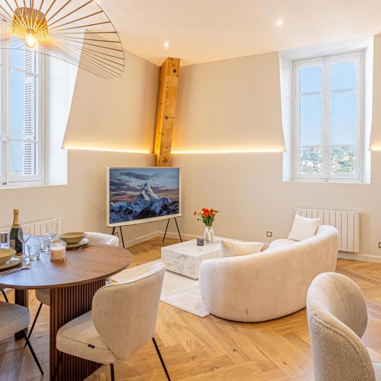 La suite Impériale - Baignoire balnéothérapie - Palace avec vue lac - Apartment mit 1 Schlafzimmer - 21