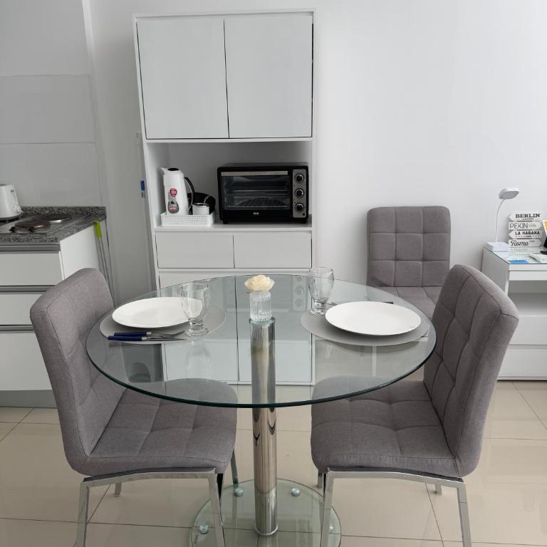 Moderno monoambiente en ubicación estratégica - One-Bedroom Apartment - 3