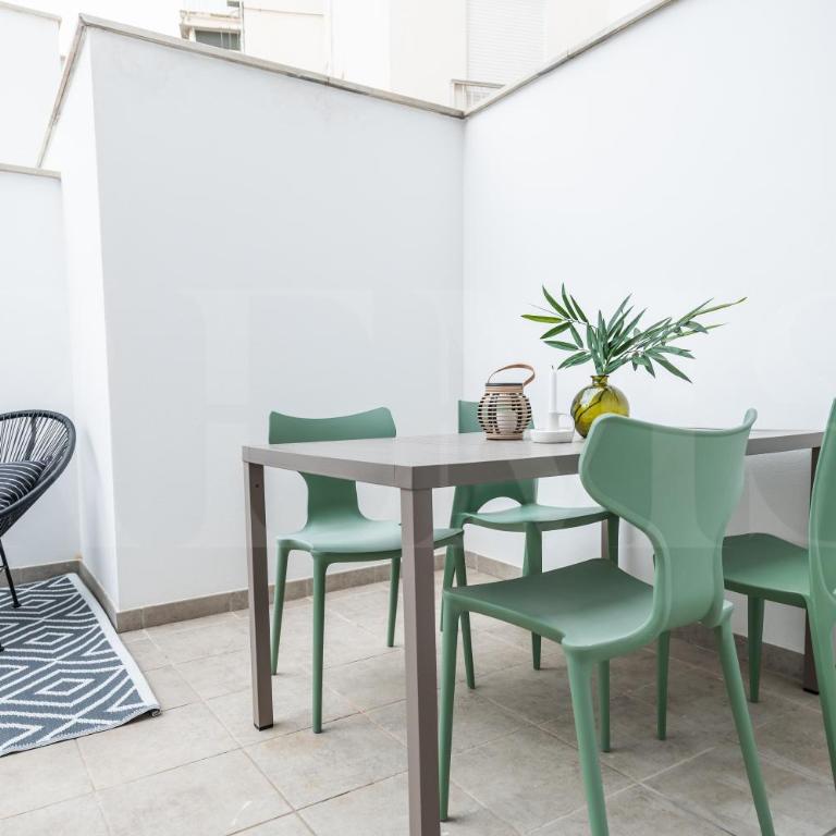 Comfortable apartment near the center by REMS - Two-Bedroom Apartment - 17