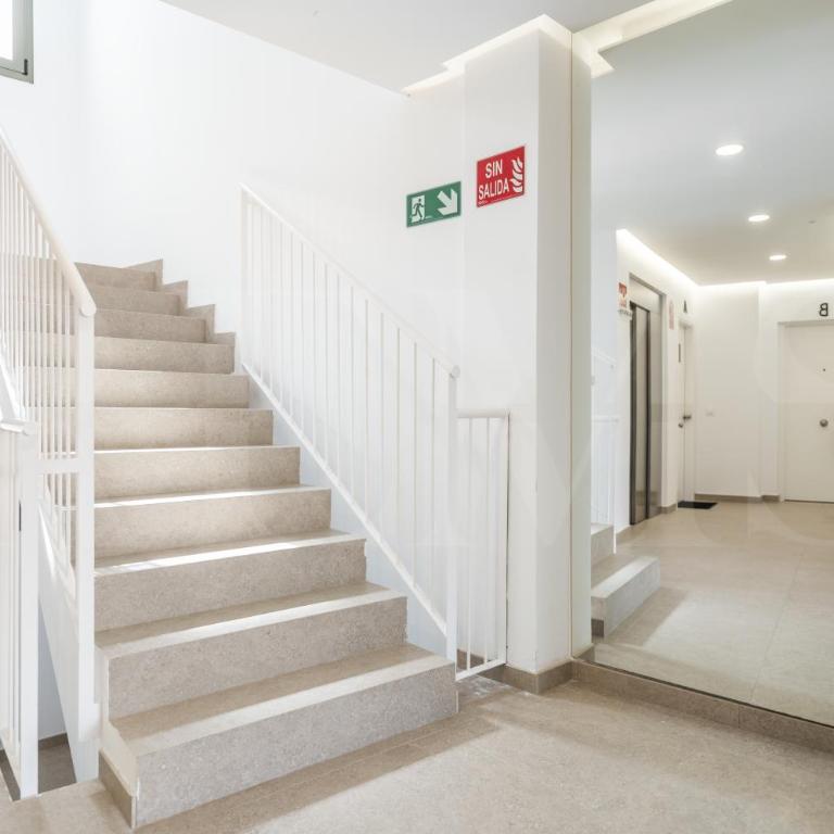 Comfortable apartment near the center by REMS - Two-Bedroom Apartment - 32