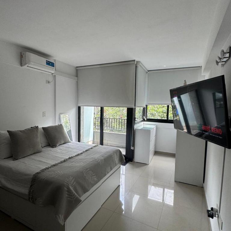 Moderno monoambiente en ubicación estratégica - One-Bedroom Apartment - 2