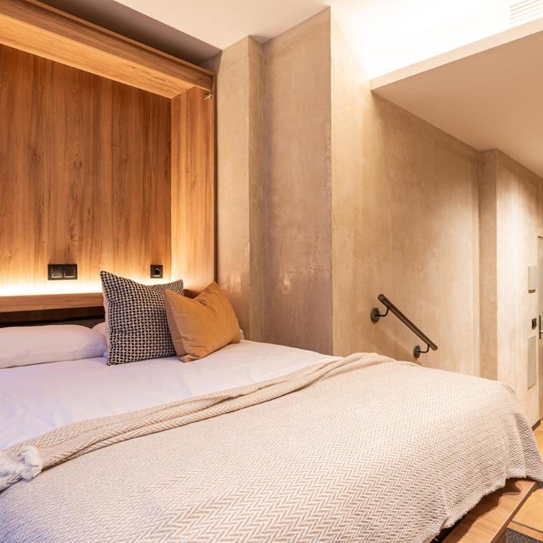 Dobo Madrid MA24 - Studio - 9