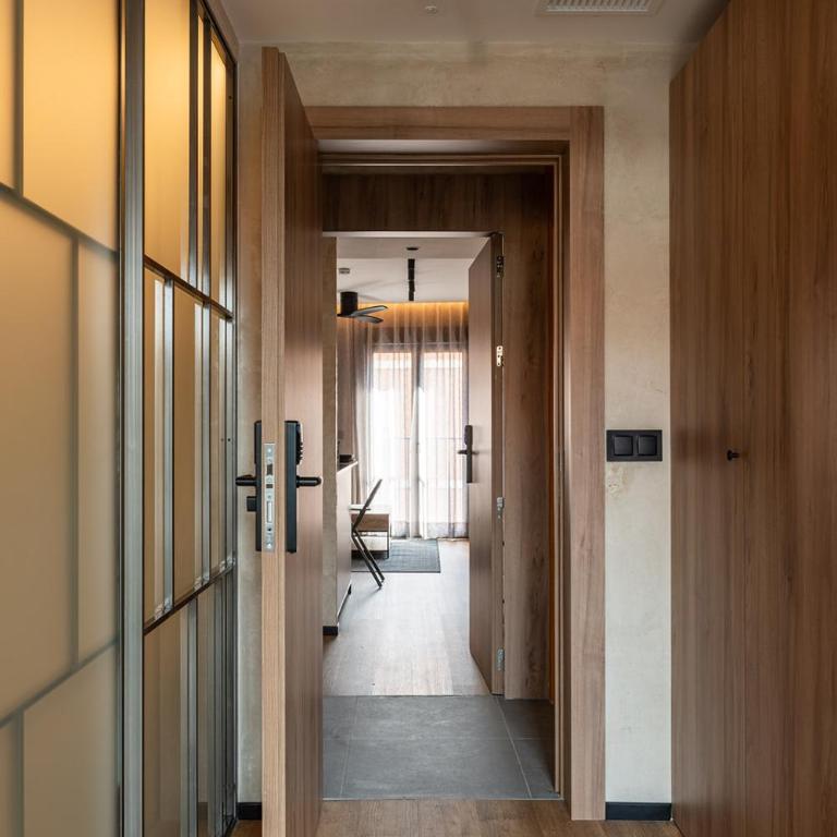 Dobo Madrid MA24 - Studio - 13