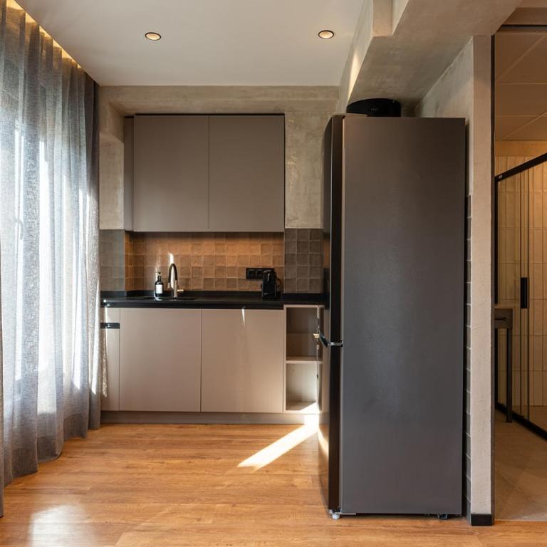 Dobo Madrid MA24 - Deluxe Studio - 12