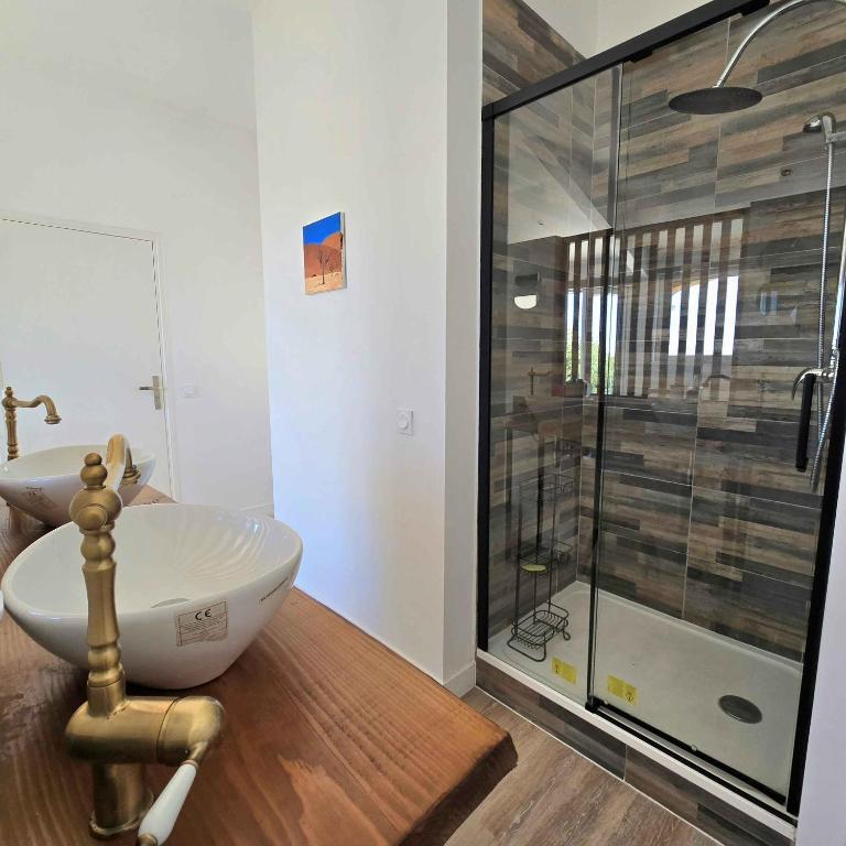 La Maison Bleue - Chambre Double - Vue sur Mer - 5