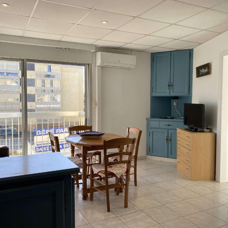 T2 climatisé avec balcon, parking, et wifi – Balaruc-les-Bains - FR-1-553-224 - Appartement - 3