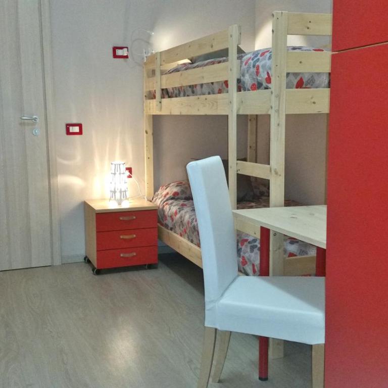 Romulea Guest House - Camera Doppia con Letti Singoli e Bagno in Comune - 5