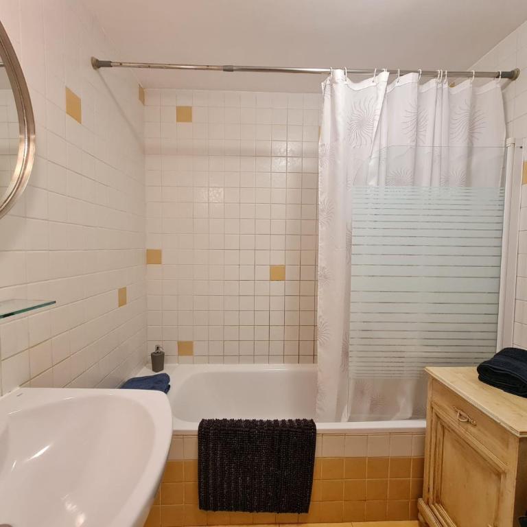 Apartamento Lambys - Two-Bedroom Apartment - 15