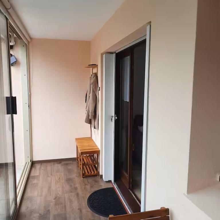 Appartement en rez-de jardin à 50m de la mer! - One-Bedroom Apartment - 17