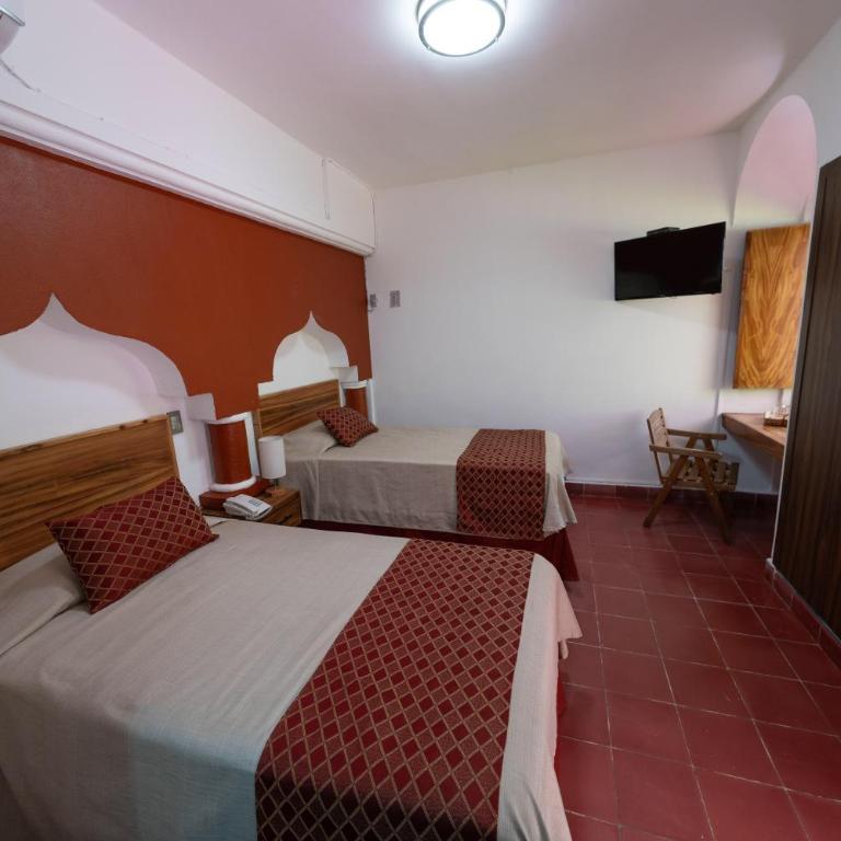 Hotel Encino Malecón Centro Puerto Vallarta - Básica 2 camas individuales sin vista - 2