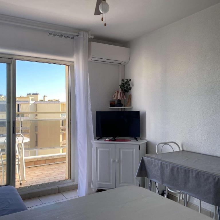 T1 avec terrasse, parking & climatisation à Balaruc-les-Bains - FR-1-553-283 - Apartment - 8