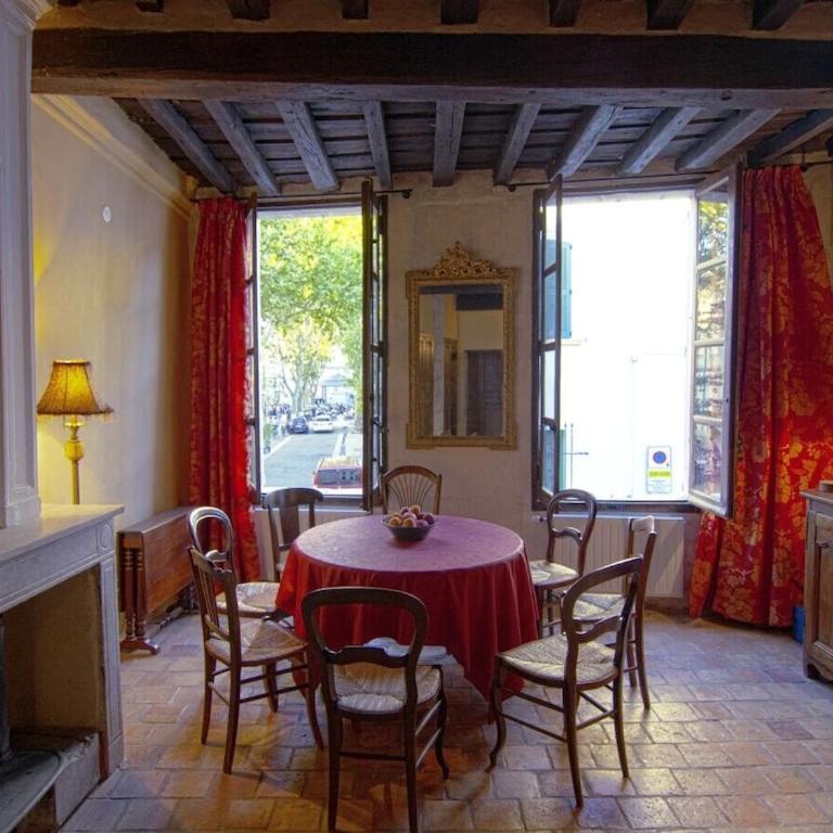 Provençal charm Comfortable Vacation Home - Three-Bedroom Vacation Home - 12