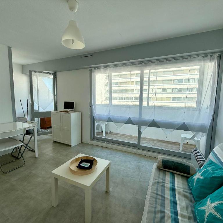 Studio avec Balcon et Parking à 2 Pas de la Plage - FR-1-652-56 - Studio - 3