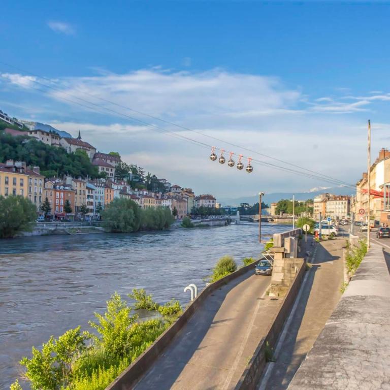 A 4 mn de Grenette Hypercentre - Appartement 1 Chambre - 30