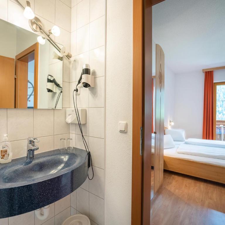 Apartment in Neustift near Ski Lift - Apartment - 22