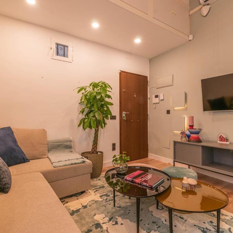 Cultural and Historical Heart - 7min walk Plaza Mayor and PalacioReal - AC - One-Bedroom Apartment - 7
