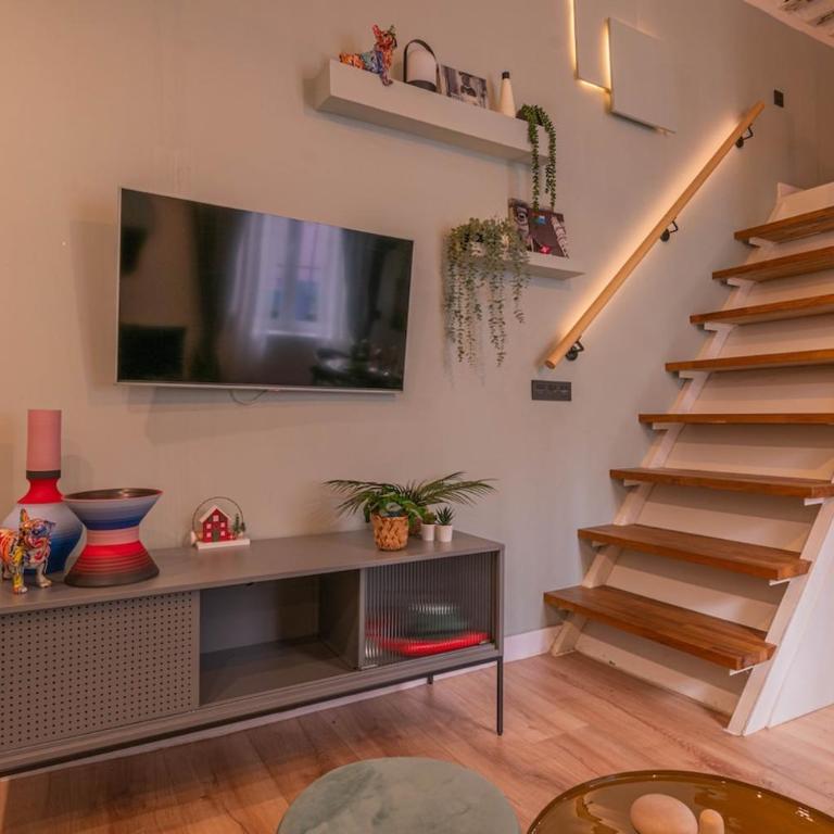 Cultural and Historical Heart - 7min walk Plaza Mayor and PalacioReal - AC - One-Bedroom Apartment - 12