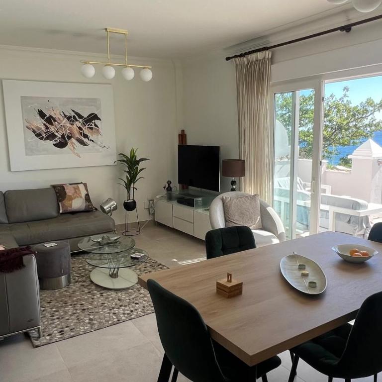 Estepona Beach Front Apartment with Stunning Sea Views - Two-Bedroom Apartment - 49