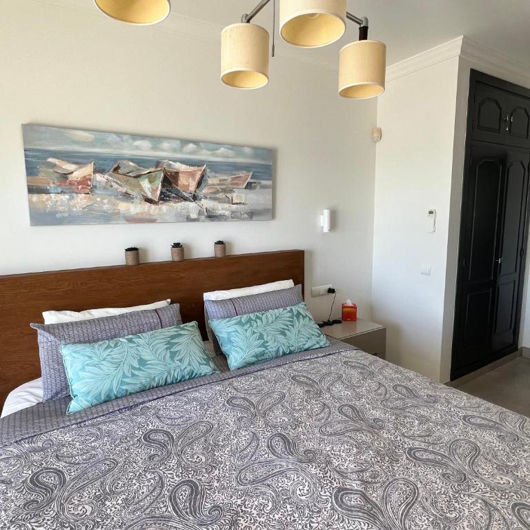 Estepona Beach Front Apartment with Stunning Sea Views - Two-Bedroom Apartment - 34