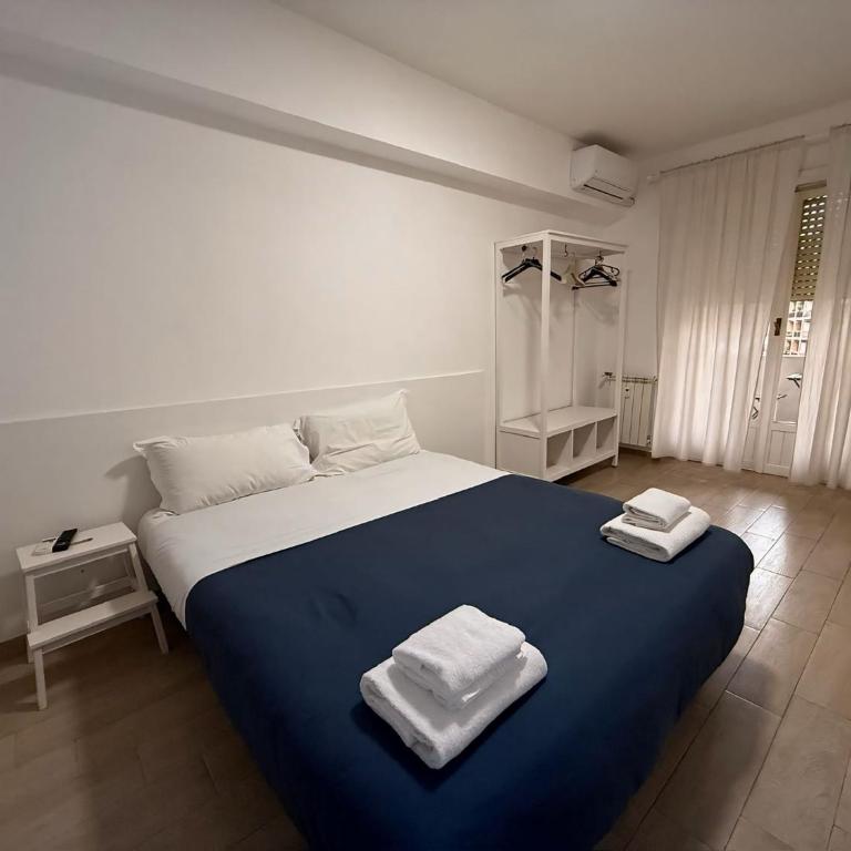 RHOME - Two-Bedroom Apartment - 14