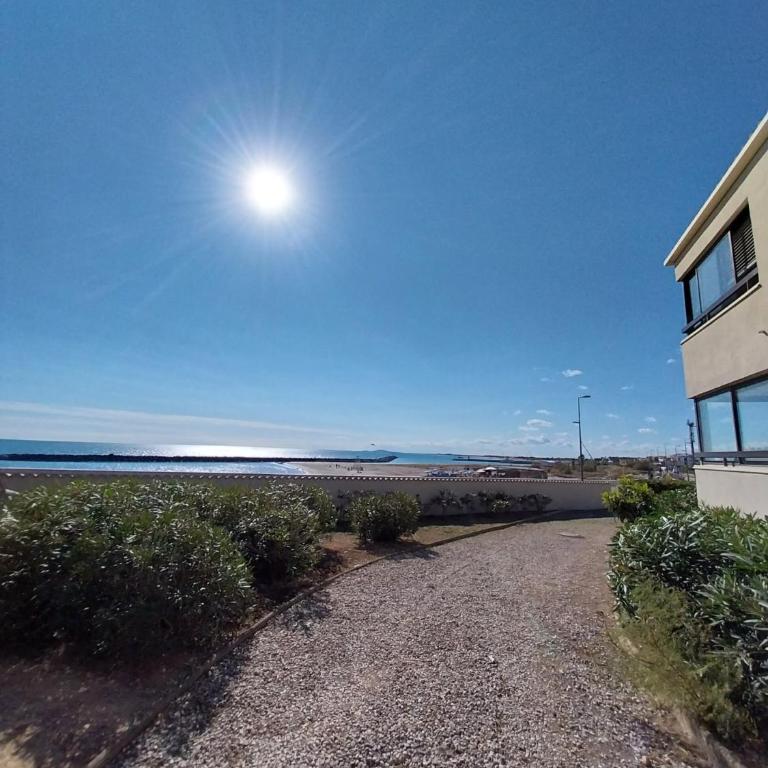 studio bord de mer avec parking - Studio avec mezzanine - 9