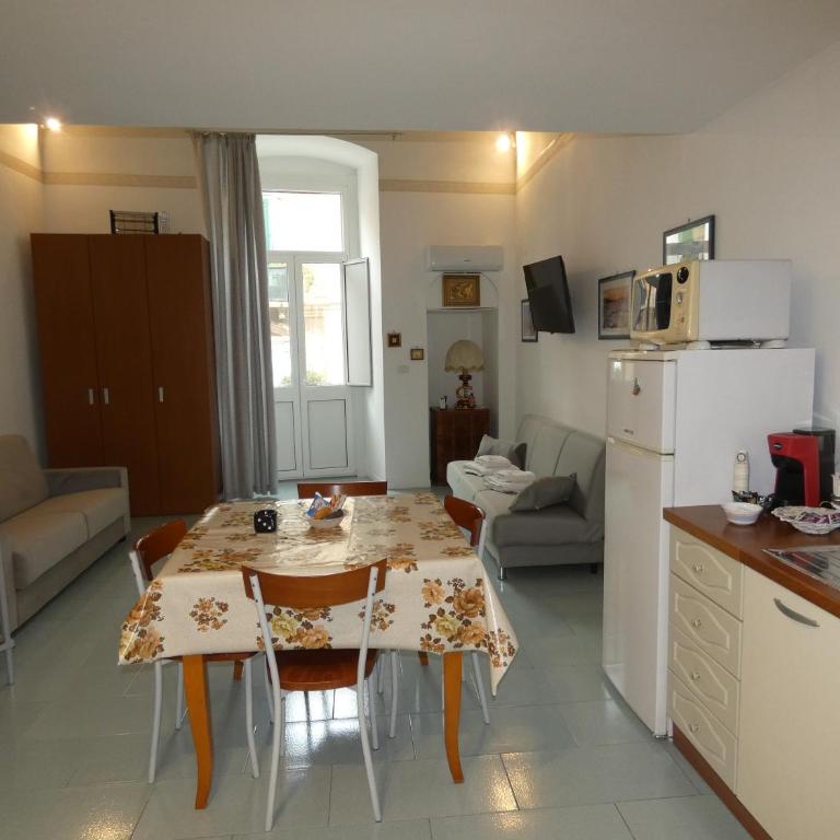 House Sasanelli - Appartamento con 2 Camere da Letto - 27