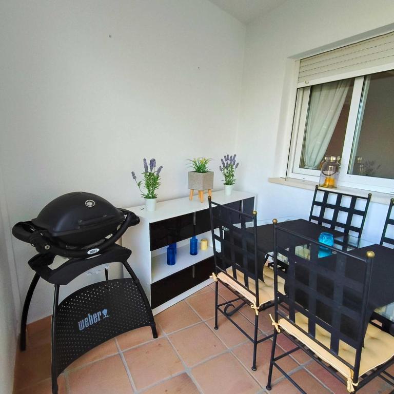 Bright Apartment with Stunning Swimming Pool Views - MO4812LT - Apartamento - 4