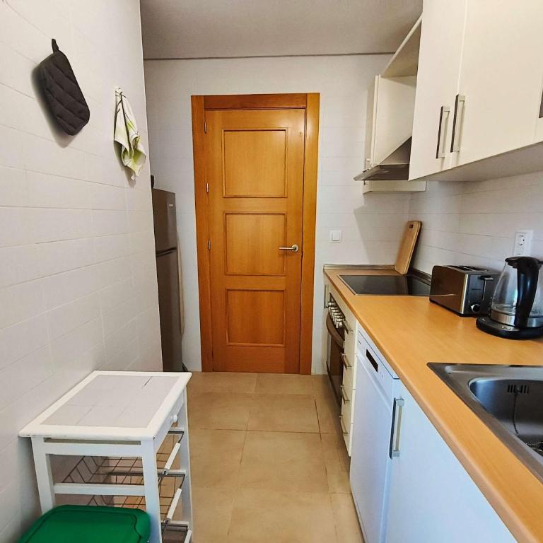 Bright Apartment with Stunning Swimming Pool Views - MO4812LT - Apartamento - 21