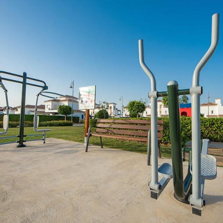 Bright Apartment with Stunning Swimming Pool Views - MO4812LT - Apartamento - 26