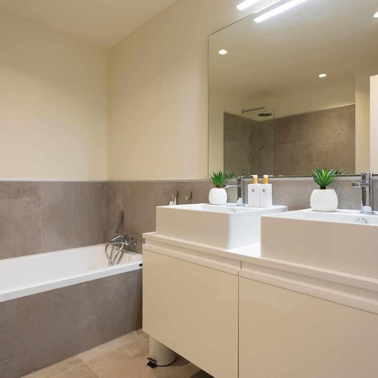Amazing seaview near the beach! - Apartamento de 3 dormitorios - 16