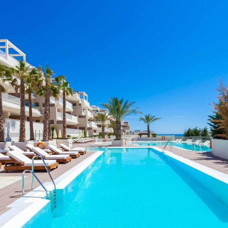 Amazing seaview near the beach! - Apartamento de 3 dormitorios - 24