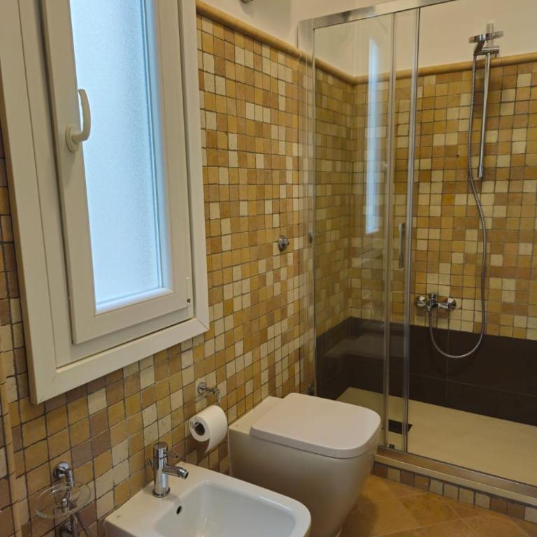 CasaKico elegante centrale 2-bdr metro 10 min Colosseo - Appartamento con 2 Camere da Letto - 4