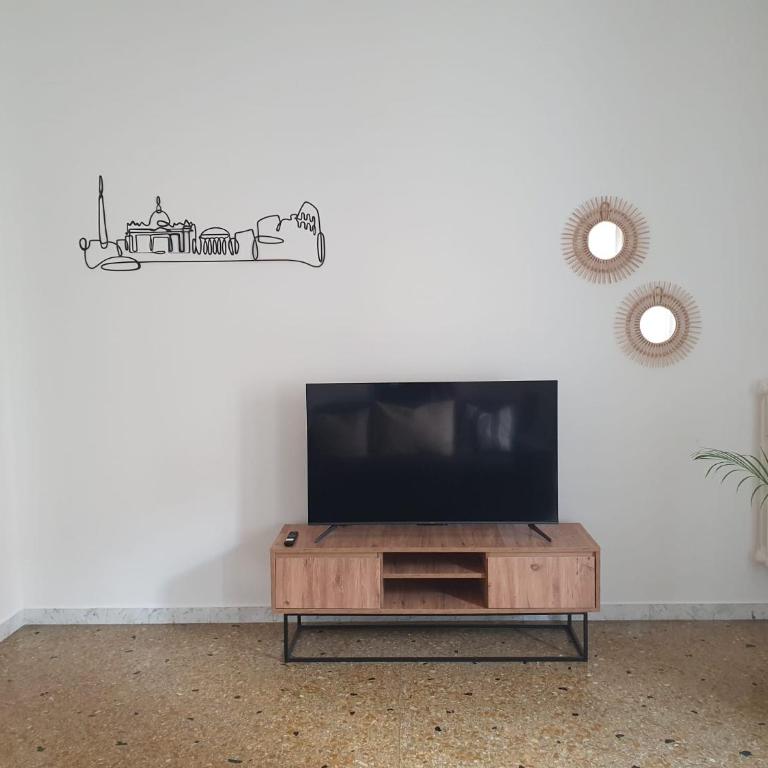 CasaKico elegante centrale 2-bdr metro 10 min Colosseo - Appartamento con 2 Camere da Letto - 2