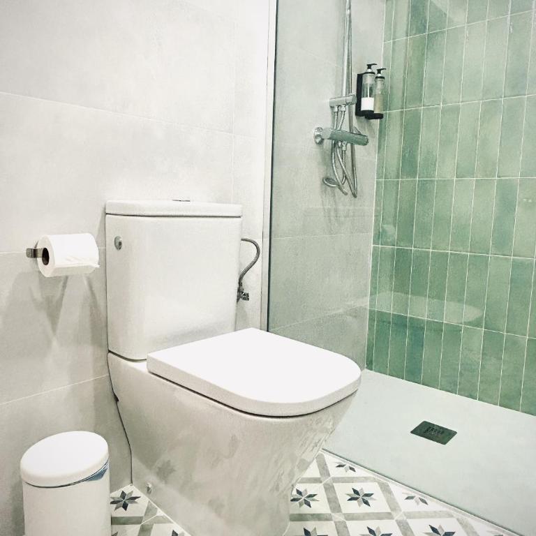 Las Brisas - Estepona Old Town - Habitación Doble con baño privado - 2 camas - 13