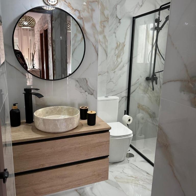 APARTAMENTOS LUNA solo FAMILIAS Y PAREJAS - Apartamento de 2 dormitorios - 2