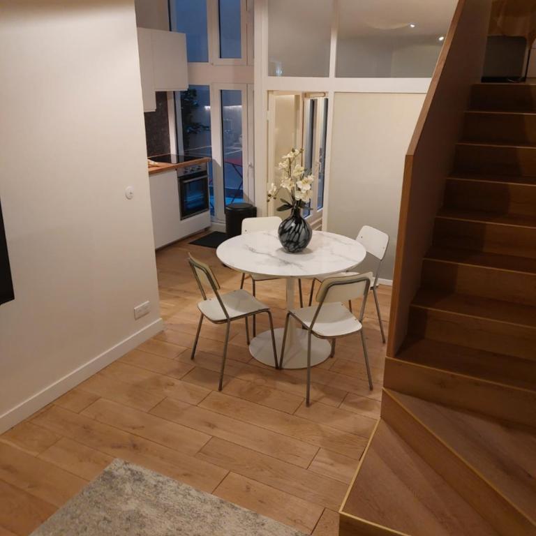 Apartments Paris Centre - At Home Hotel - Appartement Supérieur - 9