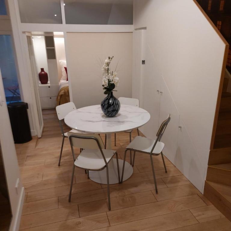 Apartments Paris Centre - At Home Hotel - Appartement Supérieur - 11