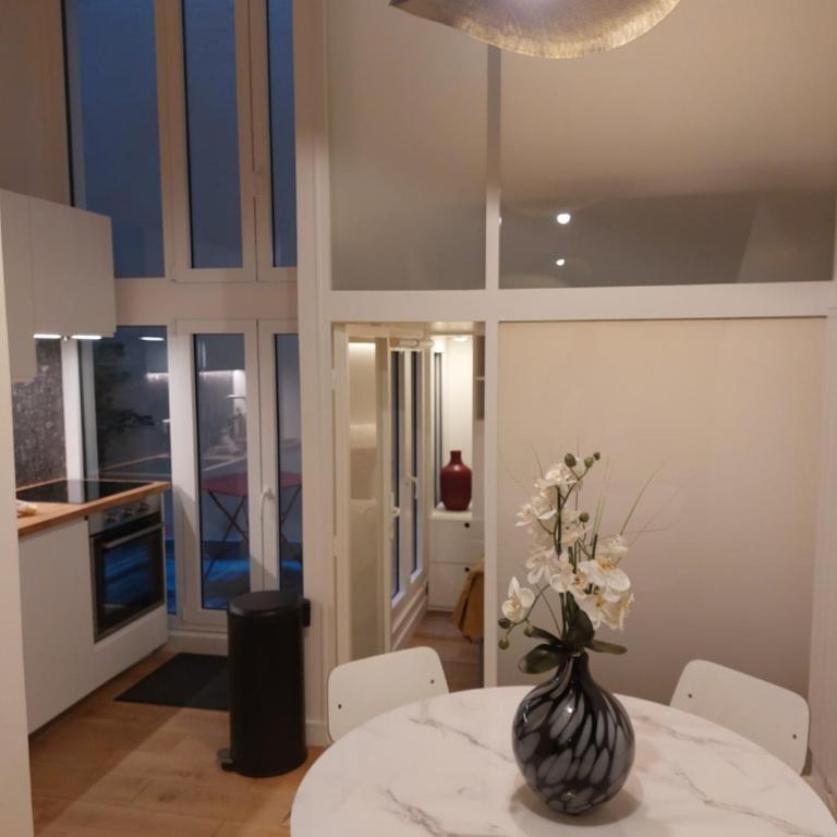 Apartments Paris Centre - At Home Hotel - Appartement Supérieur - 17