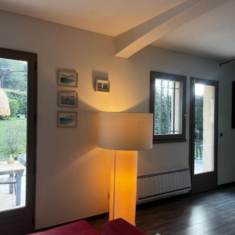 Villavos La Vassal - Maison de vacances avec âme - piscine nature expo plein sud - 6 pers - Cassis - Villa avec Piscine Privée - 51