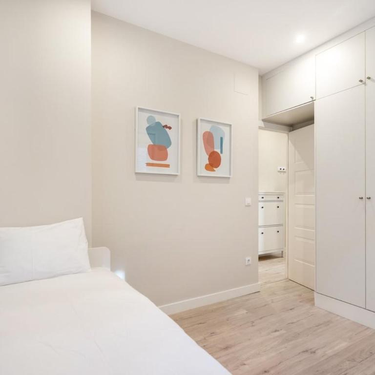 Modern, brand-new apartment for 4 in Las Letras - Huertas - Two-Bedroom Apartment - 5