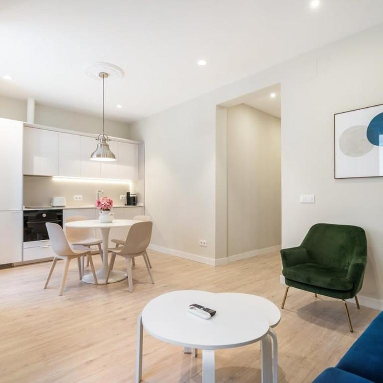 Modern, brand-new apartment for 4 in Las Letras - Huertas - Two-Bedroom Apartment - 9