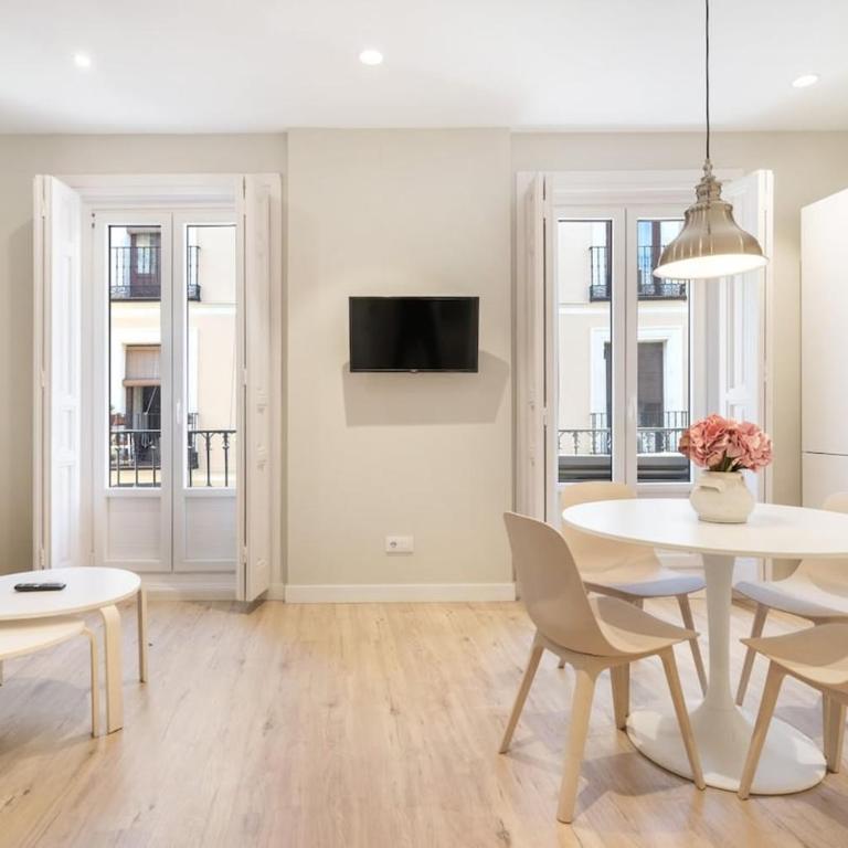 Modern, brand-new apartment for 4 in Las Letras - Huertas - Two-Bedroom Apartment - 24