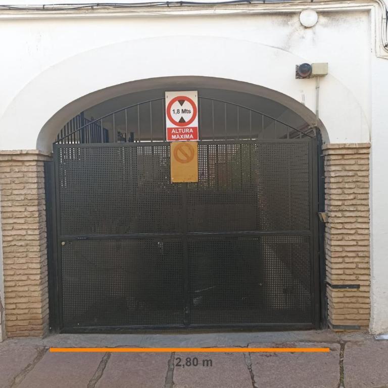 Apartamento con patio cordobés en San Basilio & Parking - Apartamento de 2 dormitorios - 36