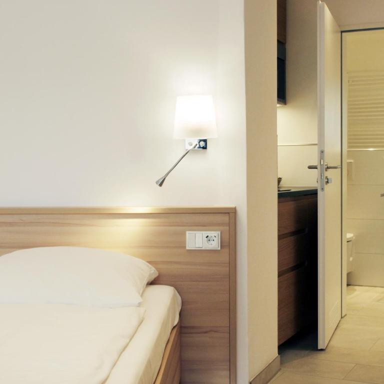 Hotel ADRIA München - Deluxe Studio - 4