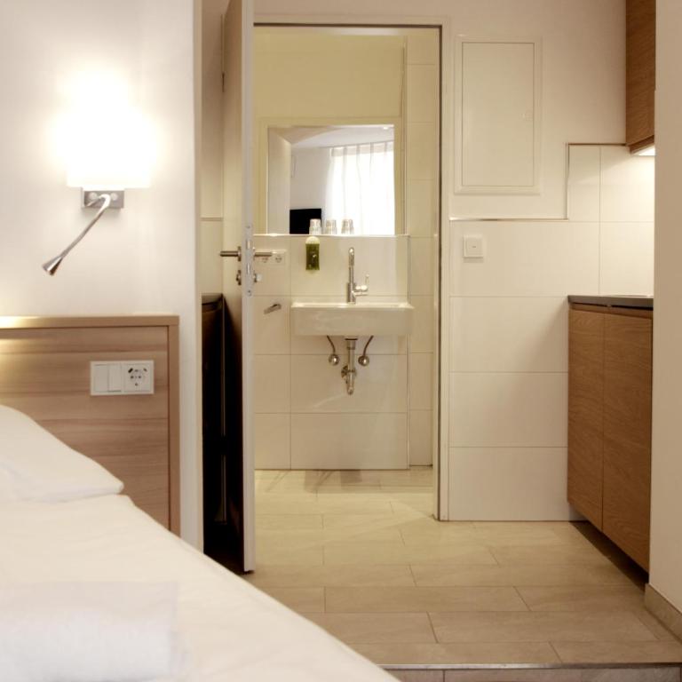 Hotel ADRIA München - Deluxe Studio - 5