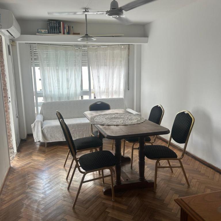 Rosario centro - Apartamento de 2 dormitorios con balcón - 22