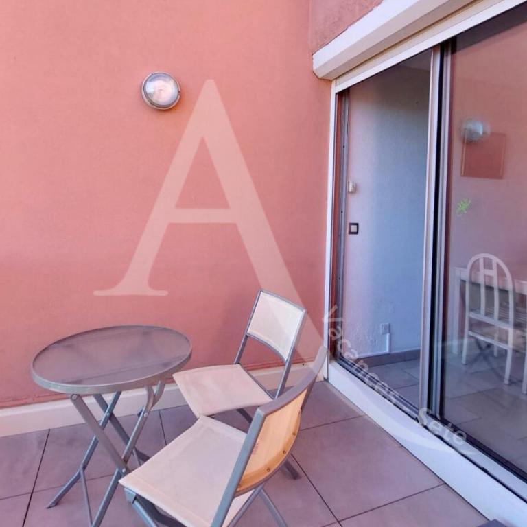 CAP CORNICHE piscine, studio cabine 4 personnes clim, wifi et parking - Studio mit Meerblick - 11
